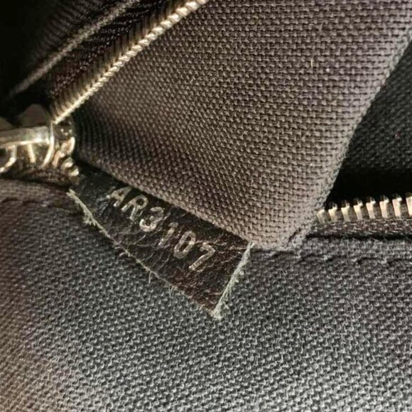 Louis Vuitton Vaneau GM Epi Leather Shoulder Bag Black - Picture 14 of 14